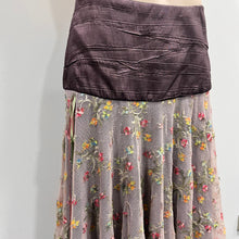 Load image into Gallery viewer, Annah S Skirt - Size 10
