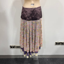 Load image into Gallery viewer, Annah S Skirt - Size 10
